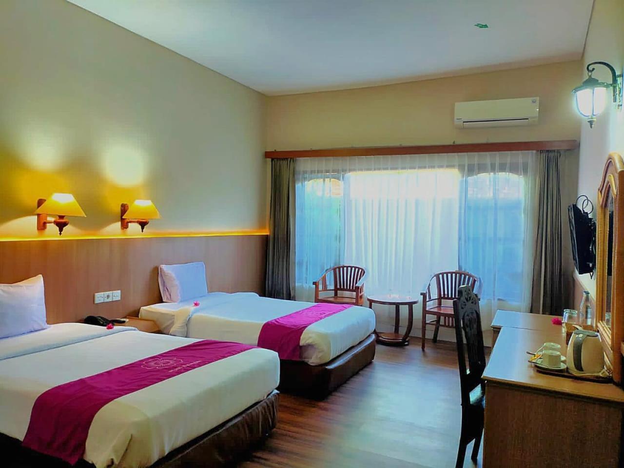 Puri Saron Senggigi Hotel Exterior foto
